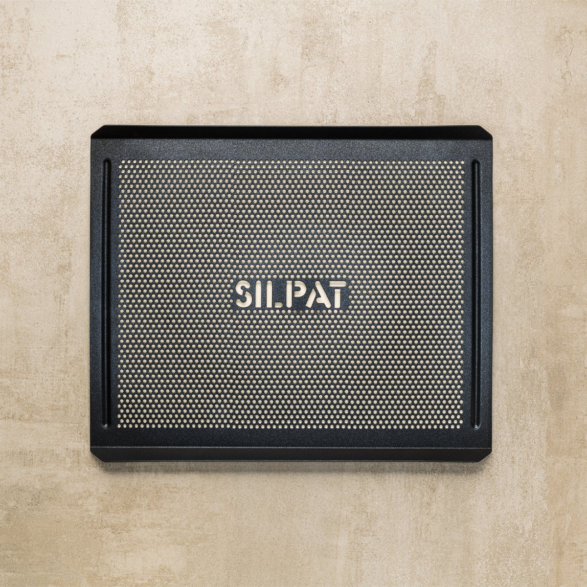 Williams Sonoma Silpat Nonstick Perforated Aluminum Baking Tray and Silpat  Nonstick Loaf Pan